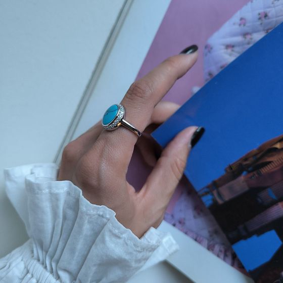 Серебряное кольцо с бирюзой, фианитами