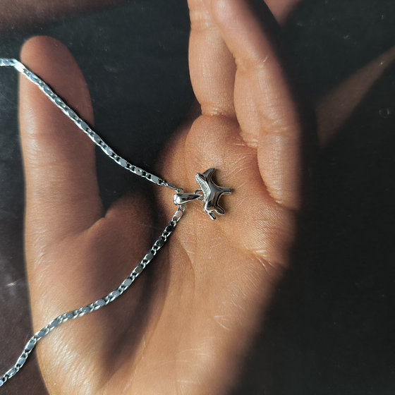 Серебряная подвеска без камней