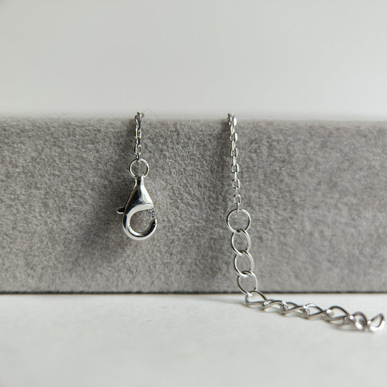 Silver bracelet with cubic zirconia