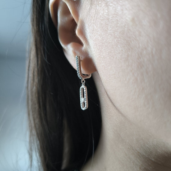 Серебряные серьги с фианитами