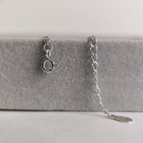 Silver bracelet with cubic zirconia