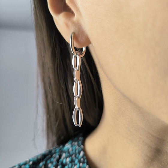 Серебряные серьги с фианитами