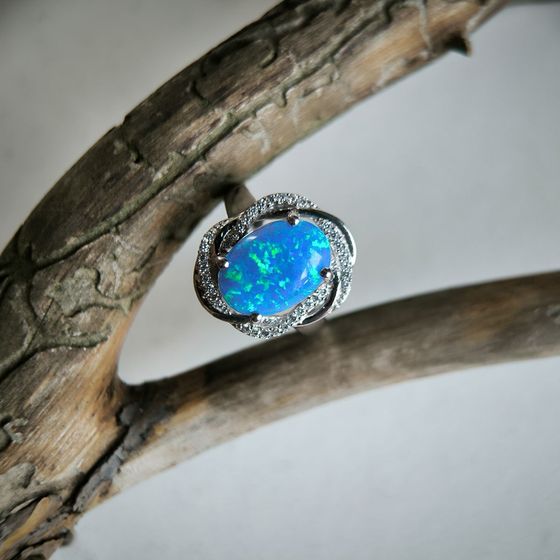 Серебряное кольцо с опалом 2.813ct