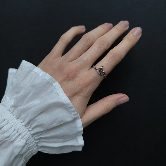 Серебряное кольцо без камней