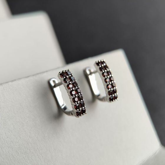 Серебряные серьги с гранатом 1.26ct