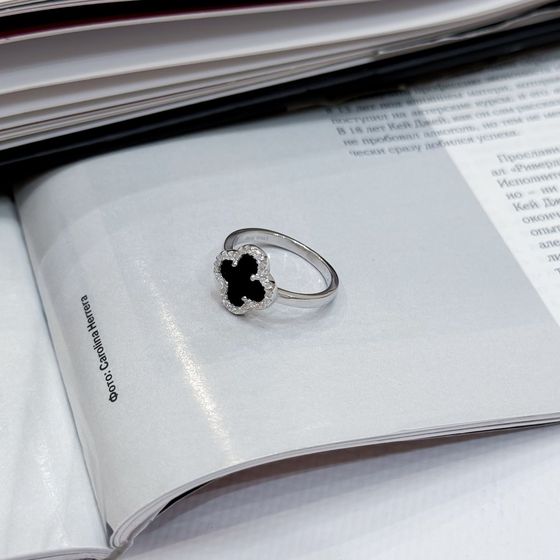 Silver ring with onyx, fianites