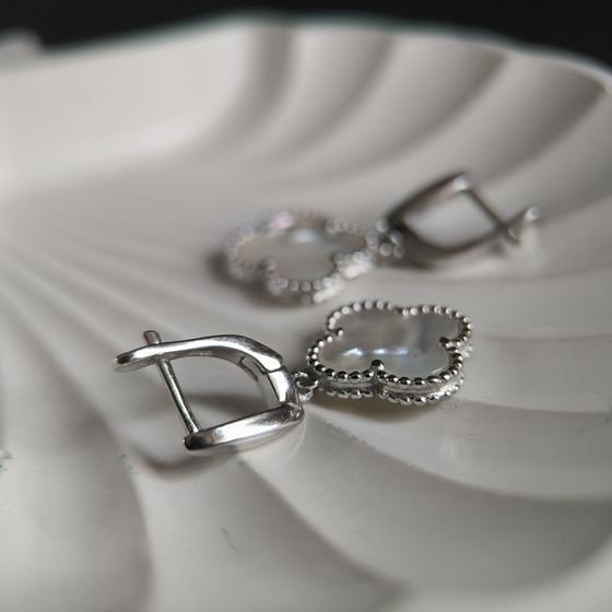 Silver earrings with mother-of-pearl