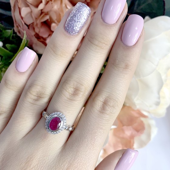 Серебряное кольцо с рубином