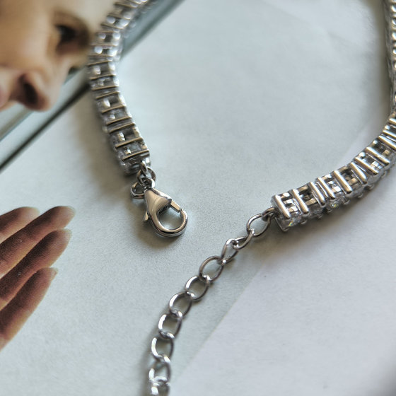 Silver bracelet with a sapphire