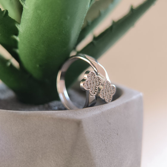 Серебряное кольцо с фианитами 0.32ct