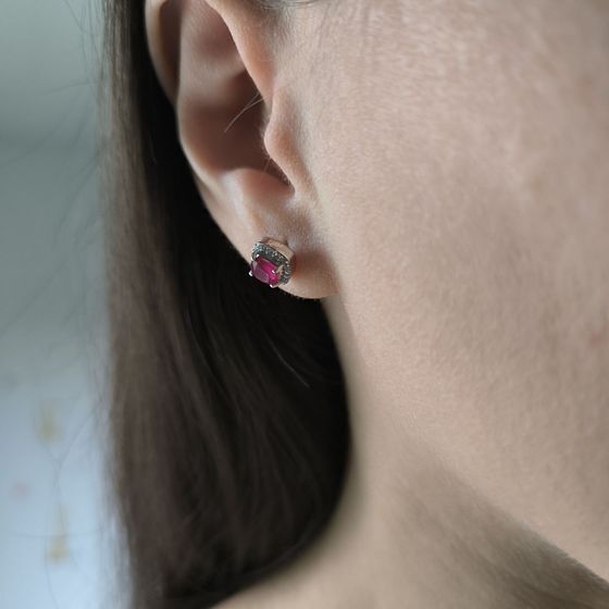 Sterling silver earrings with 1.655ct ruby, fianites