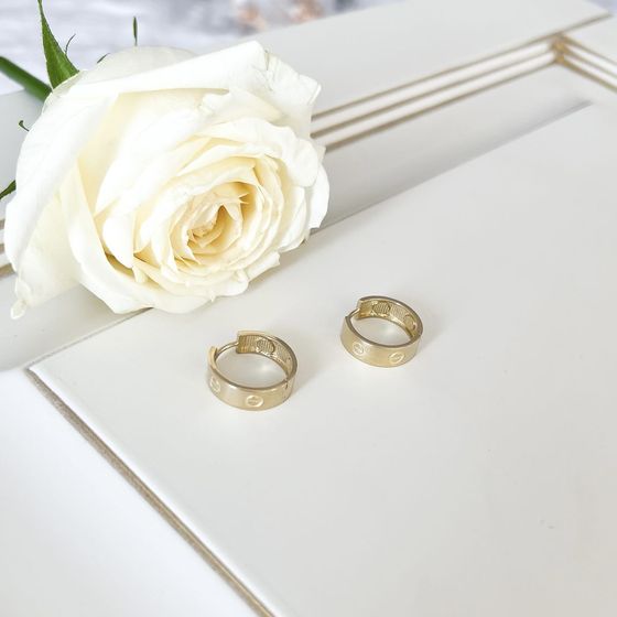 Золотые серьги без камней