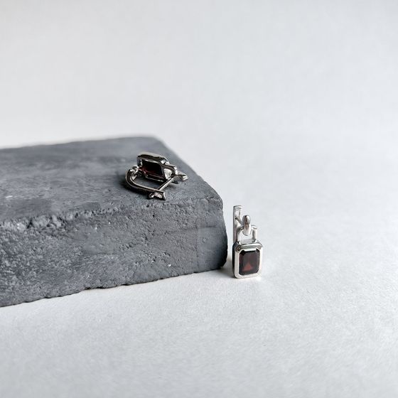 Серебряные серьги с гранатом 3.81ct