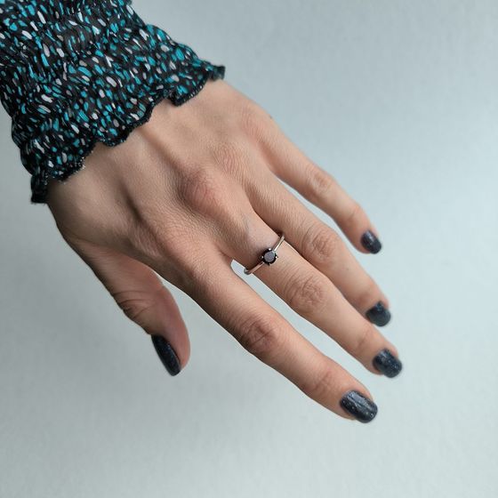 Silver ring with a 0.595-carat garnet