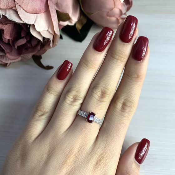 Silver ring with a 1.46-carat ruby