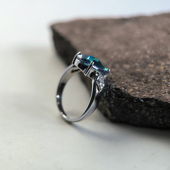 Серебряное кольцо с мистик топазом 3.492ct