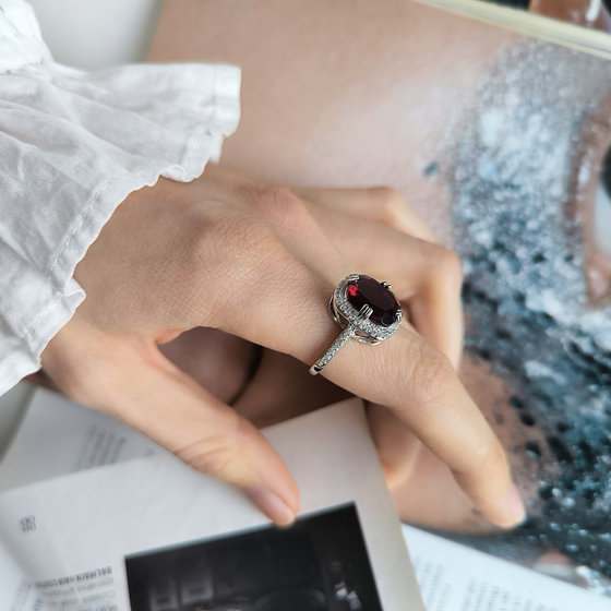 Серебряное кольцо с гранатом nano 4.798ct