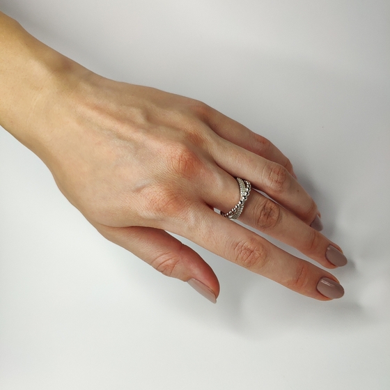 Серебряное кольцо с фианитами