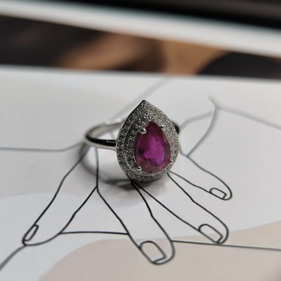 Серебряное кольцо с рубином 3.013ct