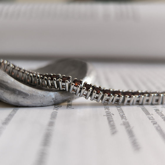 Серебряный браслет с гранатом 6.418ct