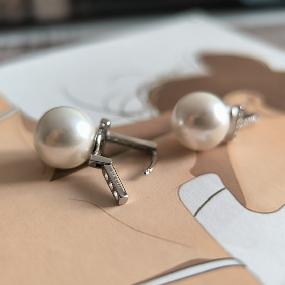 Серебряные серьги с жемчугом, фианитами