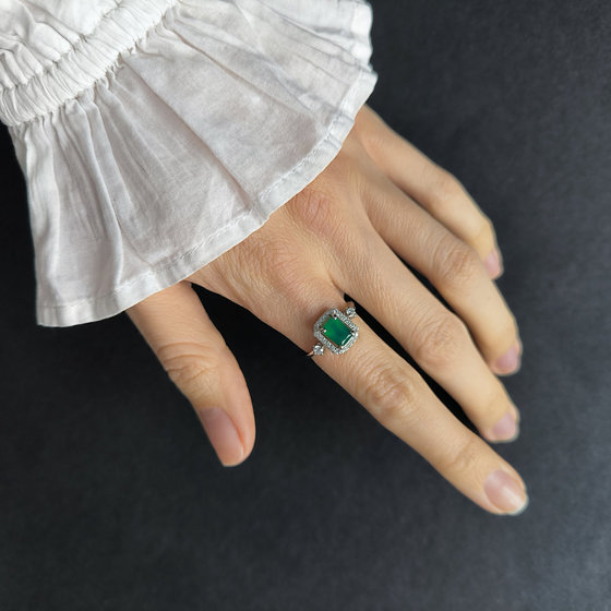 Серебряное кольцо с агатом 1.568ct, фианитами