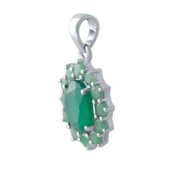 Silver pendant with a 3.857-carat emerald