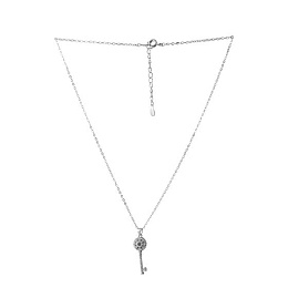Silver necklace with phianites