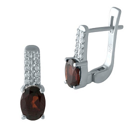 Silver Earrings with a 2.1-carat Garnet