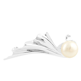 Серебряная брошка с жемчугом