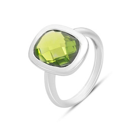 Silver ring with a 6.933-carat chrysolite