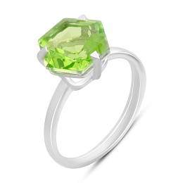 Silver ring with a 3.587-carat chrysolite