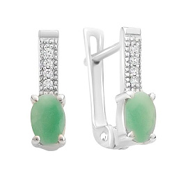 Silver earrings with a 0.538-carat emerald