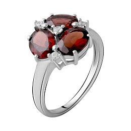 Серебряное кольцо с гранатом