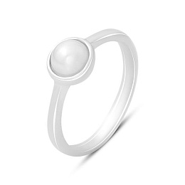 Silver ring with pearls