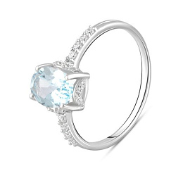 Silver ring with a 2.437-carat topaz